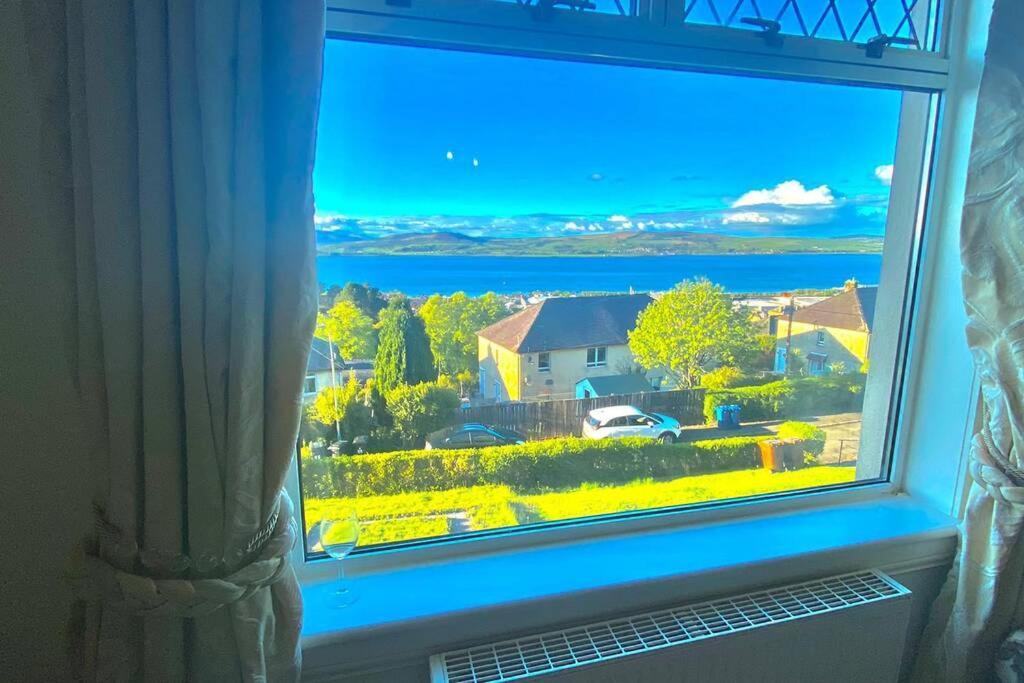 Beautiful Sea View 2 Bed Home Port Glasgow Dış mekan fotoğraf